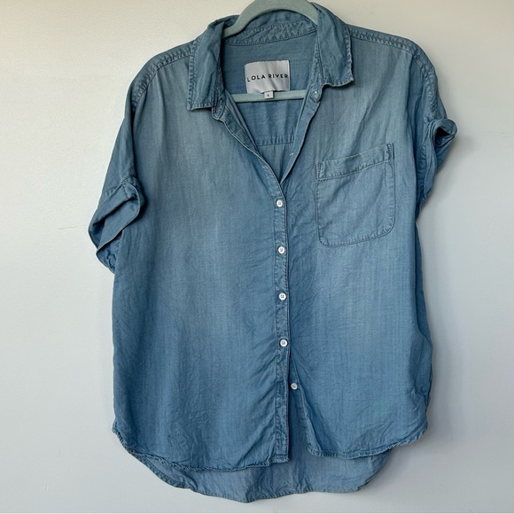 Lola River Blue Denim Chambray Button Up Light Was Short Sleeve Shirt - Picture 2 of 8